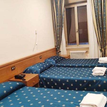 Suore Concezioniste Missionarie - Carmen Salles Roma Bed & Breakfast Exterior foto
