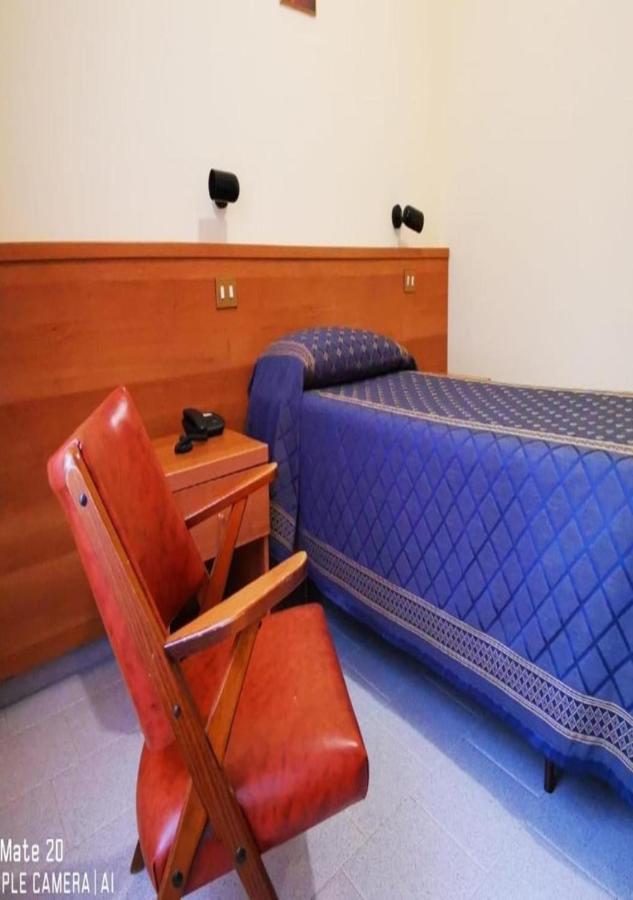 Suore Concezioniste Missionarie - Carmen Salles Roma Bed & Breakfast Exterior foto