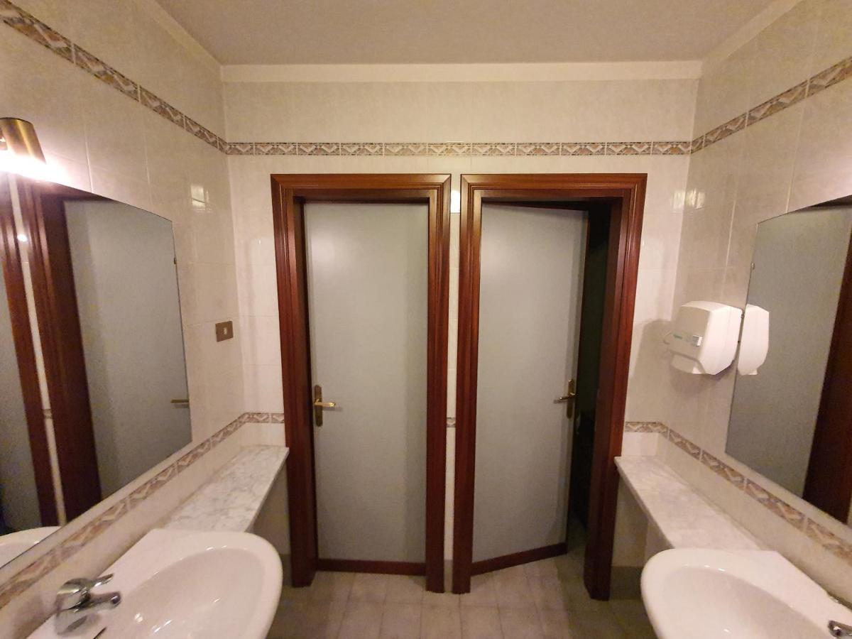 Suore Concezioniste Missionarie - Carmen Salles Roma Bed & Breakfast Exterior foto