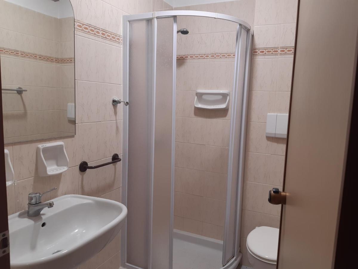 Suore Concezioniste Missionarie - Carmen Salles Roma Bed & Breakfast Exterior foto