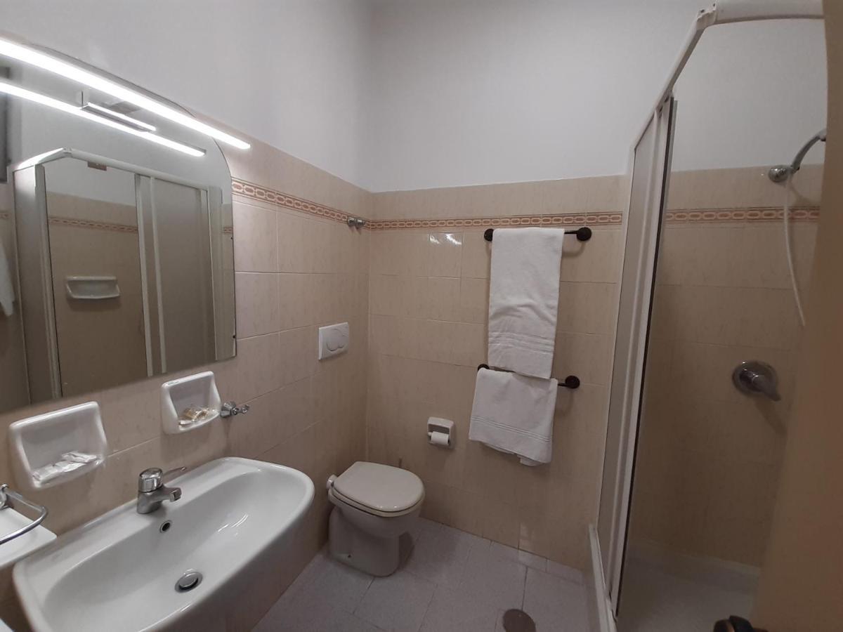 Suore Concezioniste Missionarie - Carmen Salles Roma Bed & Breakfast Exterior foto
