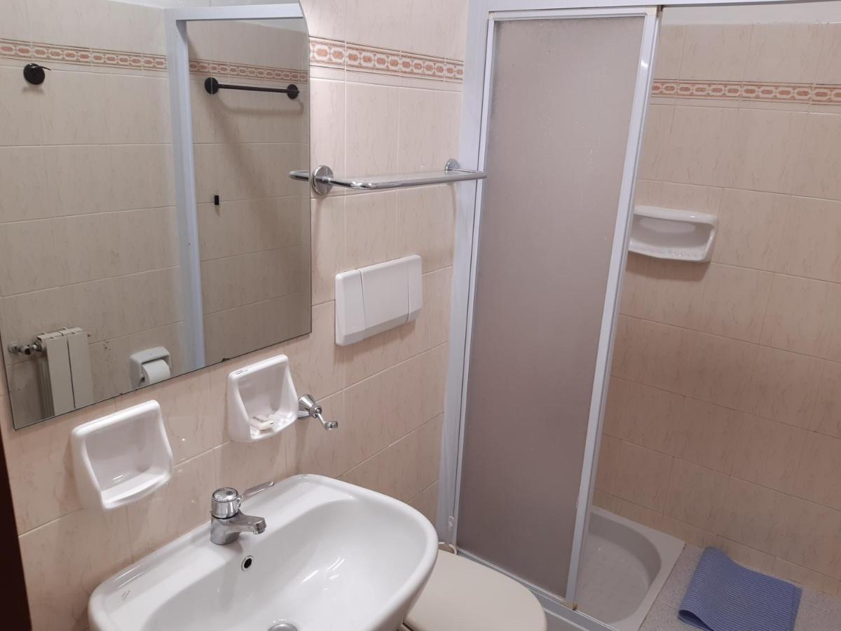 Suore Concezioniste Missionarie - Carmen Salles Roma Bed & Breakfast Exterior foto